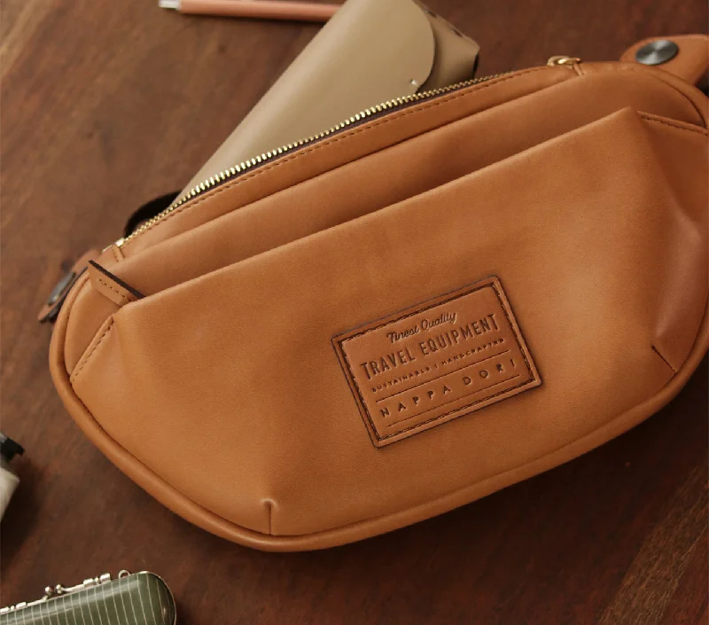 CLAPTON CROSSBODY - APPLE LEATHER