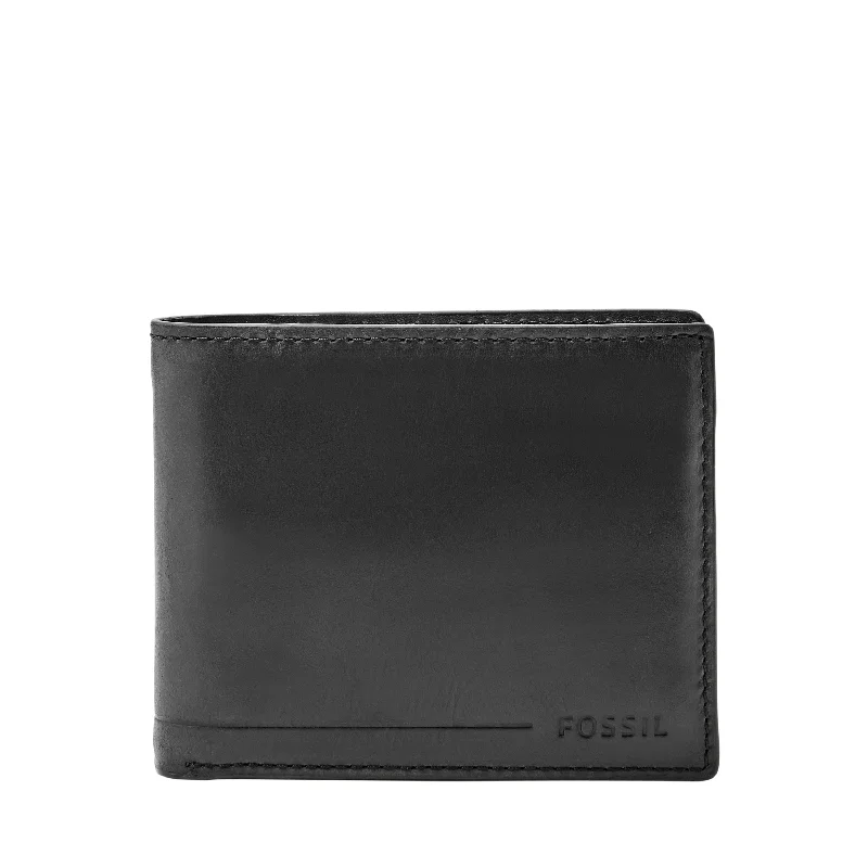 Fossil Men's Allen Leather RFID Passport Case